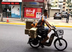 快遞外賣(mài)配送要拼的是服務(wù),而不是命